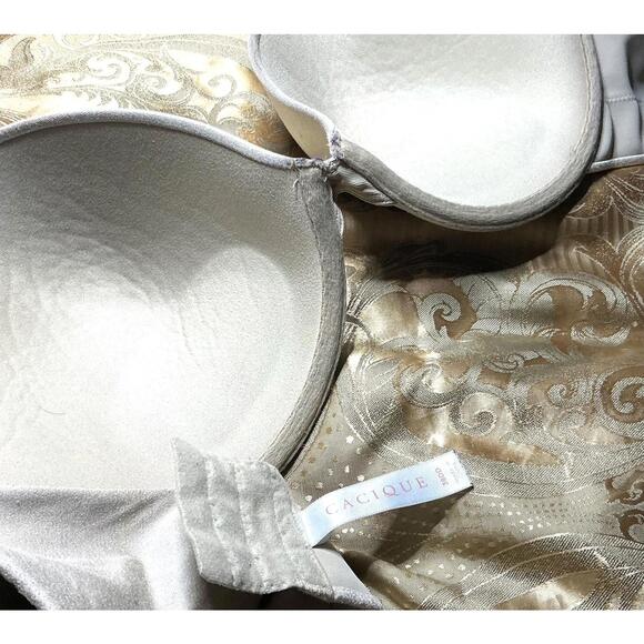 38E Cacique Push-up Underwire Bra - Picture 2 of 2